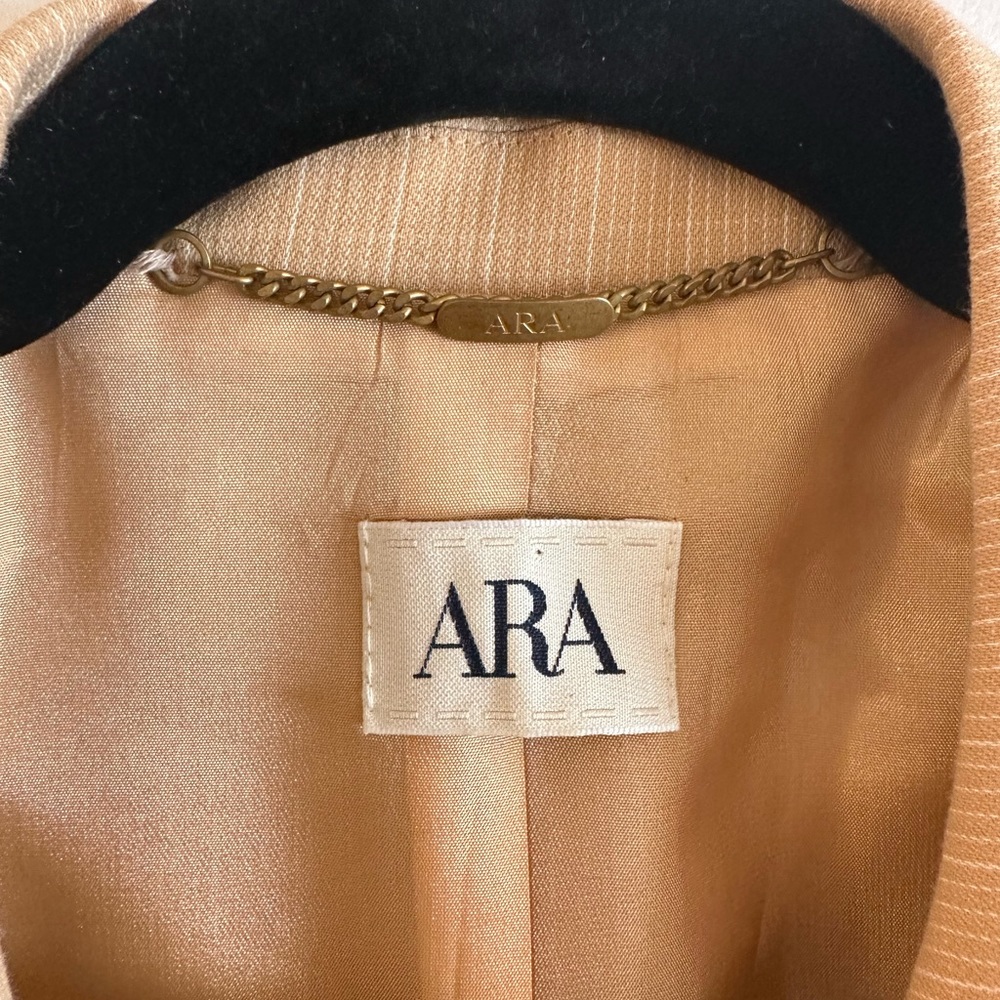 Ara Tan Blazer - Picture 2 of 5